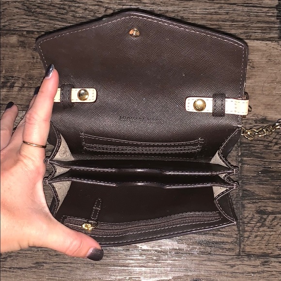 Michael Kors wallet and crossbody bag in one - Picture 3 of 11